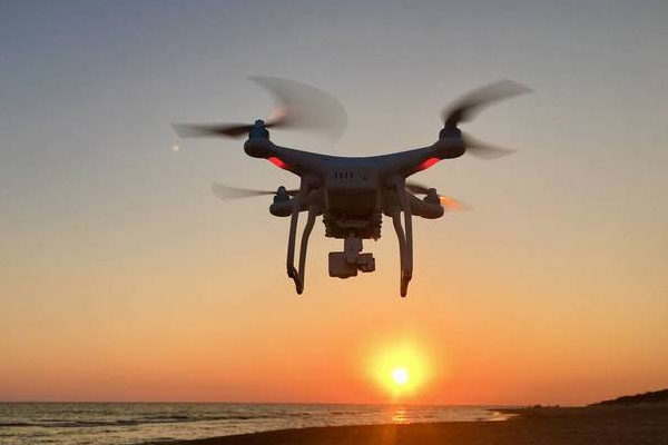 Komponen dhasar UAV multi rotor - motor tanpa sikat